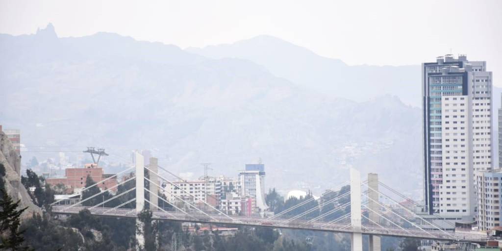 Una imagen de la contaminación del aire en la ciudad de La Paz.