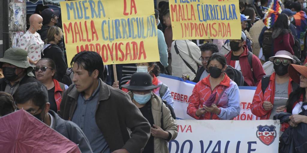 Marcha de maestros urbanos en La Paz