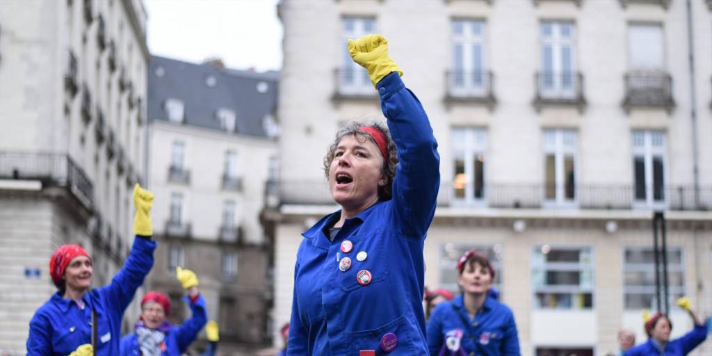 Las mujeres salen a la calle en todo el mundo para defender sus derechos amenazados