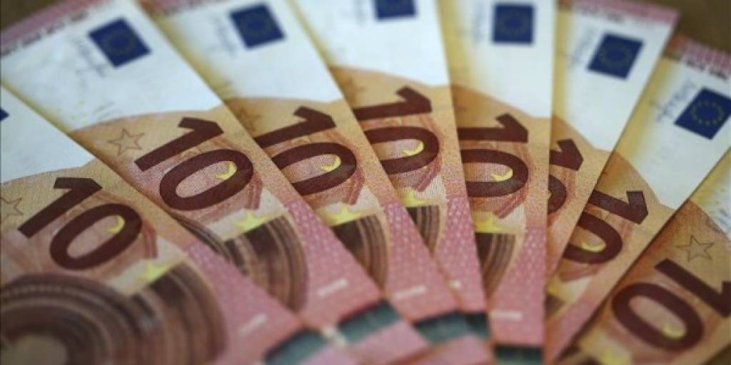 El nuevo billete de 5 euros entra en circulación el 2 de mayo