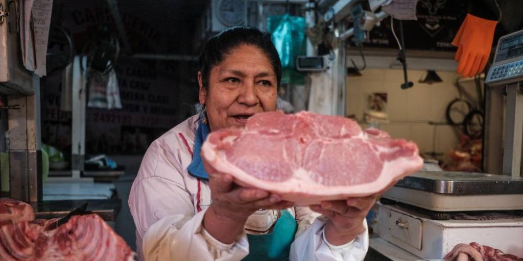 Venta de carne de cerdo en La Paz