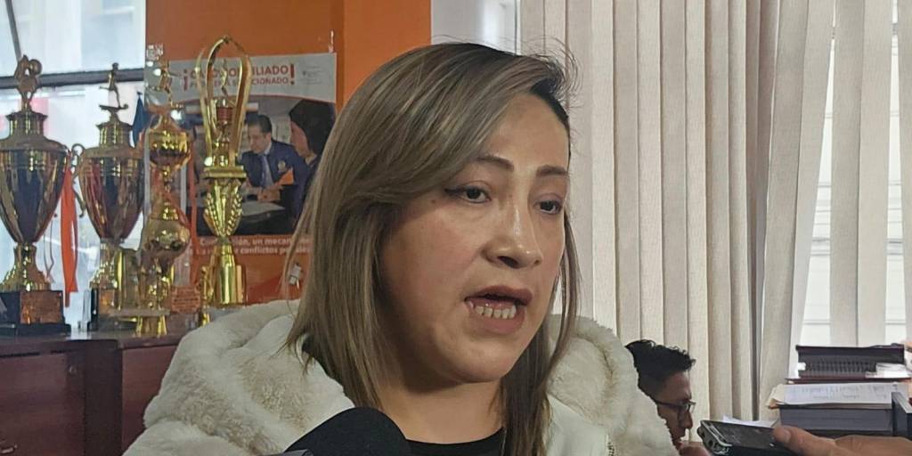 La fiscal Nilda Calle habló sobre el incendio en oficinas de Vías Bolivia