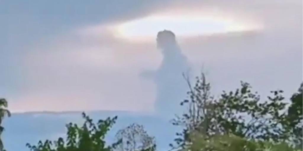 Una nube con la forma de una persona se viralizó en Twitter
