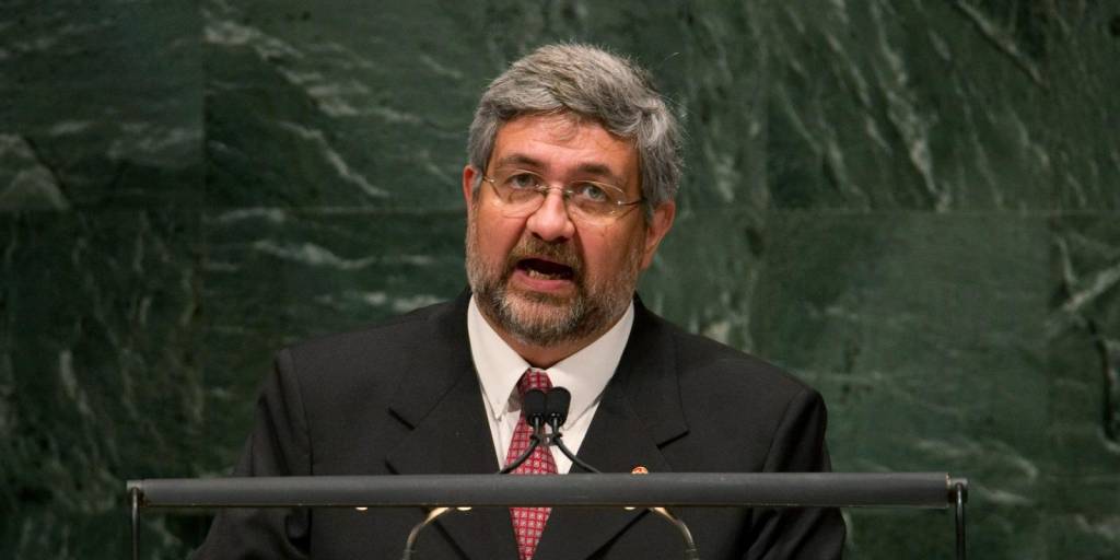 Héctor Lacognata, diplomático de Paraguay
