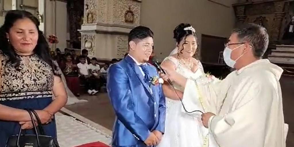 Novio dice al sacerdote que lo obligan a casarse en plena ceremonia en la  Iglesia