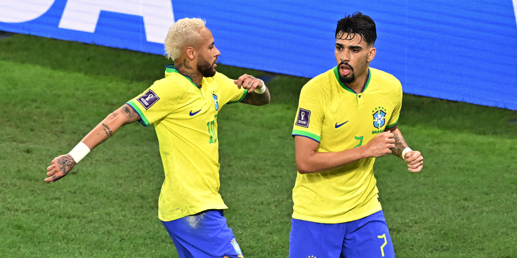 Neymar y Paquetá bailando tras un gol.