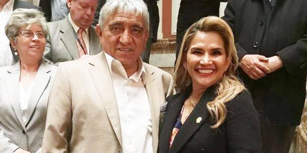 El exministro de Obras Públicas y alcalde de La Paz, Ivan Arias y la expresidenta Jeanine Añez.