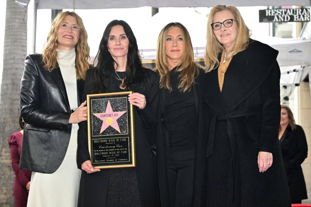 Laura Dern, Courteney Cox, Jennifer Aniston y Lisa Kudrow