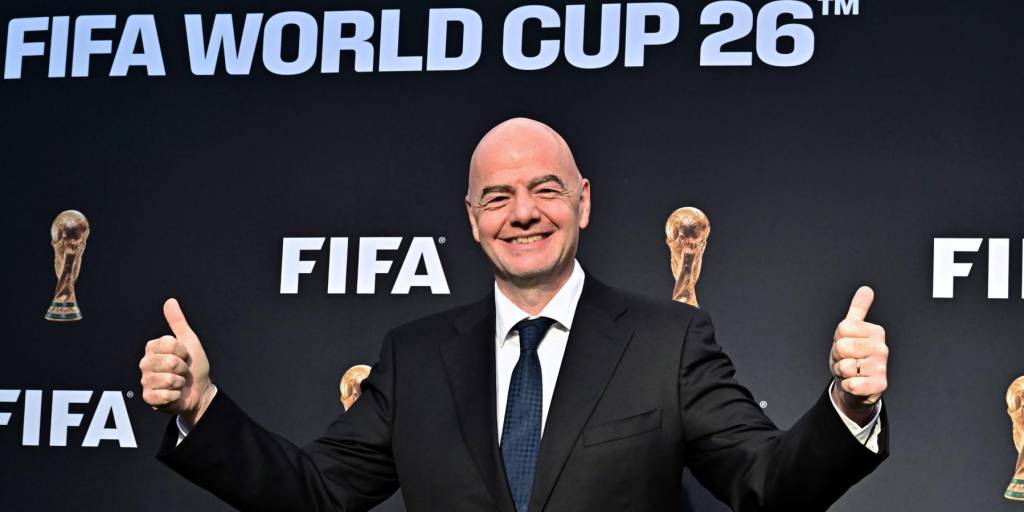 El presidente de la FIFA Gianni Infantino llega para el lanzamiento de la campaña oficial de la marca #WeAre26 de la Copa Mundial de la FIFA 2026