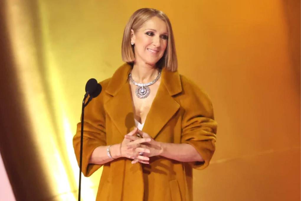 Celine Dion durante su aparición en la 66 edición de los premios Grammy