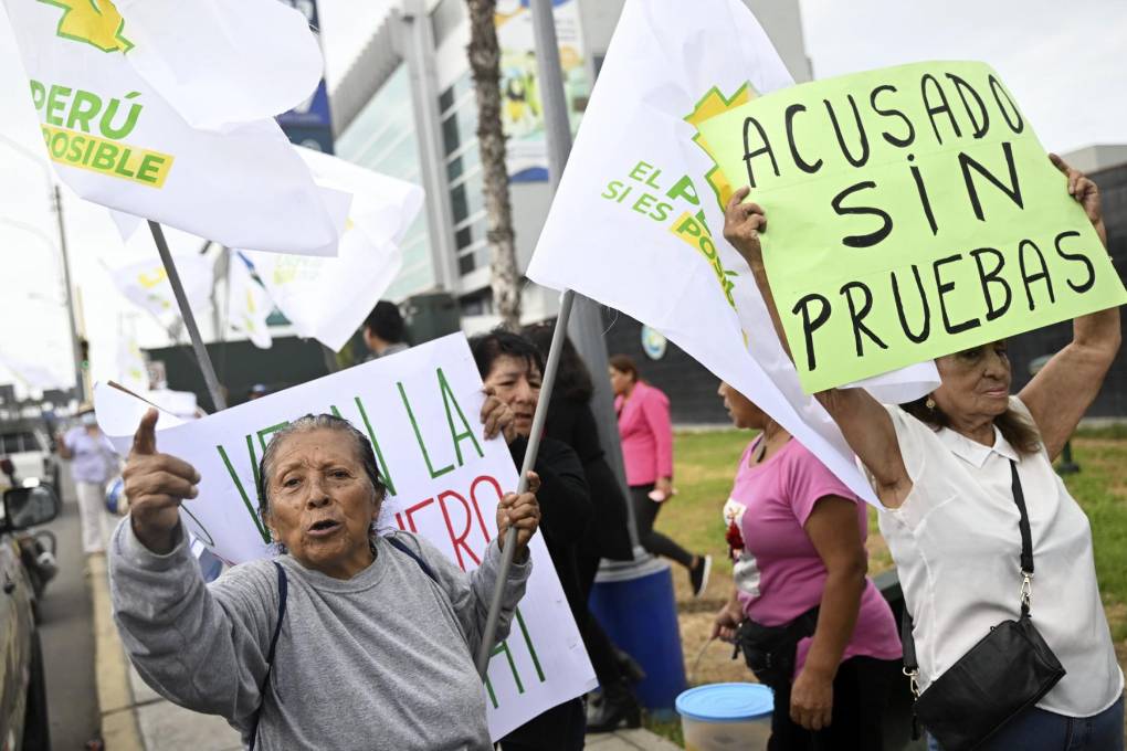 Algunos partidarios de Toledo protestaron ante la extradición