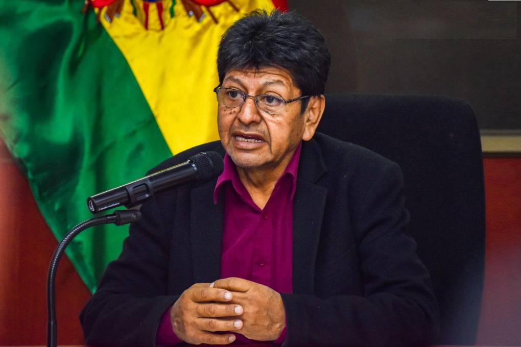 Gutiérrez negó que con las disposiciones se quiera favorecer a BoA