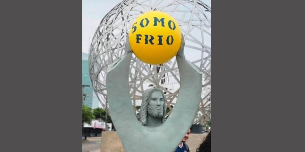 Inauguran un Cristo Somocero en un espacio de la Bienal