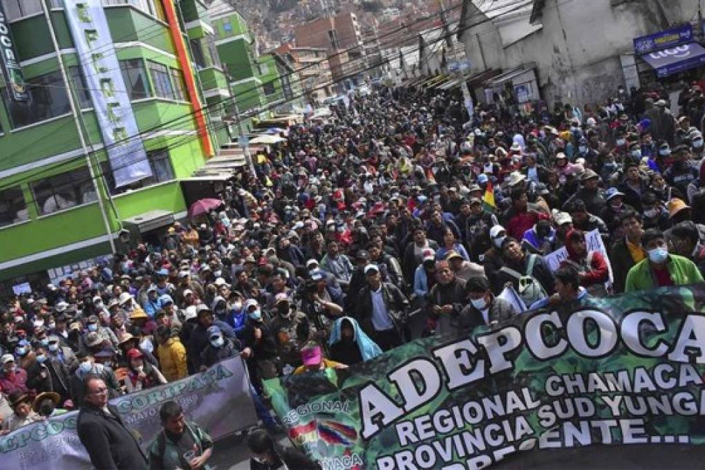 Adepcoca asegura que 40 mil cocaleros llegarán a La Paz para pedir cierre del mercado paralelo
