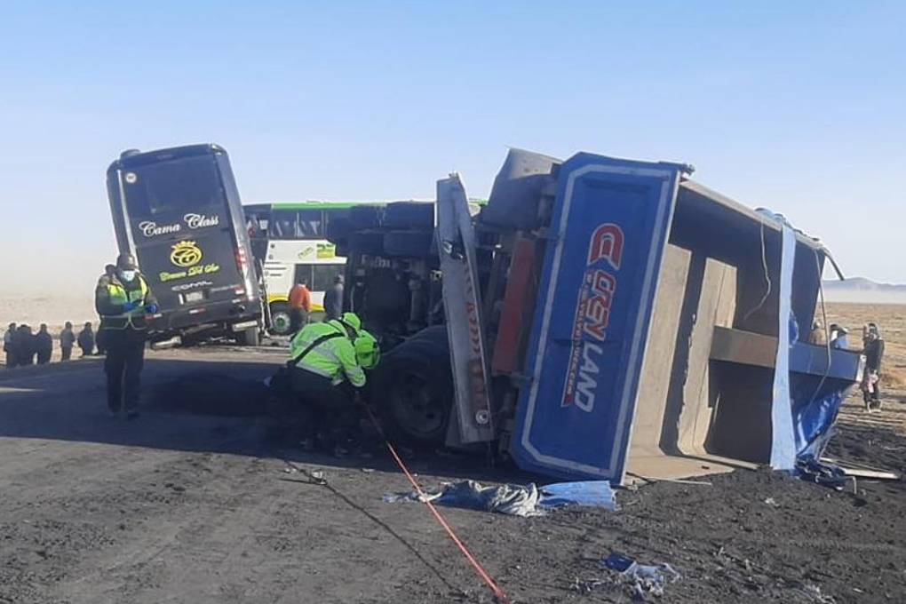 Accidente de tránsito en la ruta Oruro - Uyuni