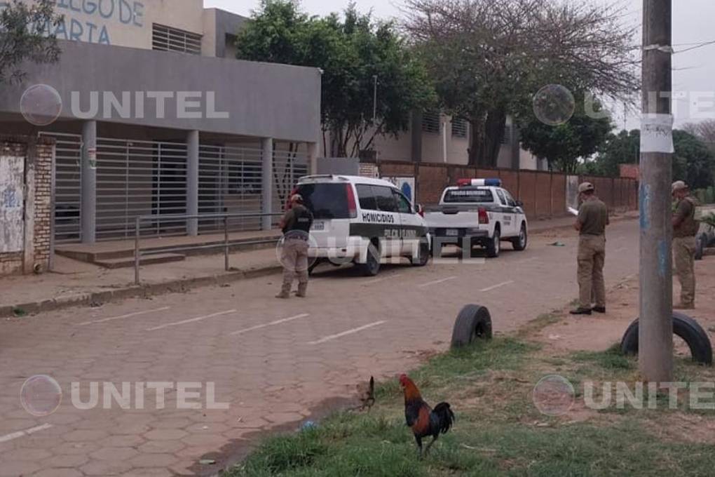 Efectivos policiales en el centro educativo donde un niño murió aplastado 