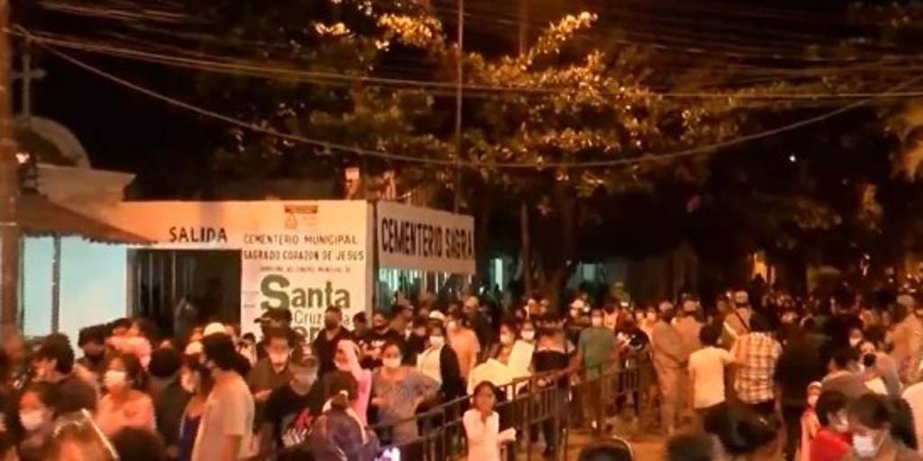 Visita a los cementerios en Santa Cruz fue multitudinaria y se extendió