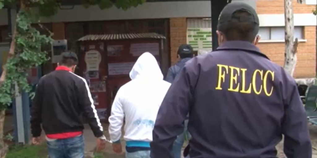 Hermanos confesaron que apuñalaron a un hombre luego de una discusión ...