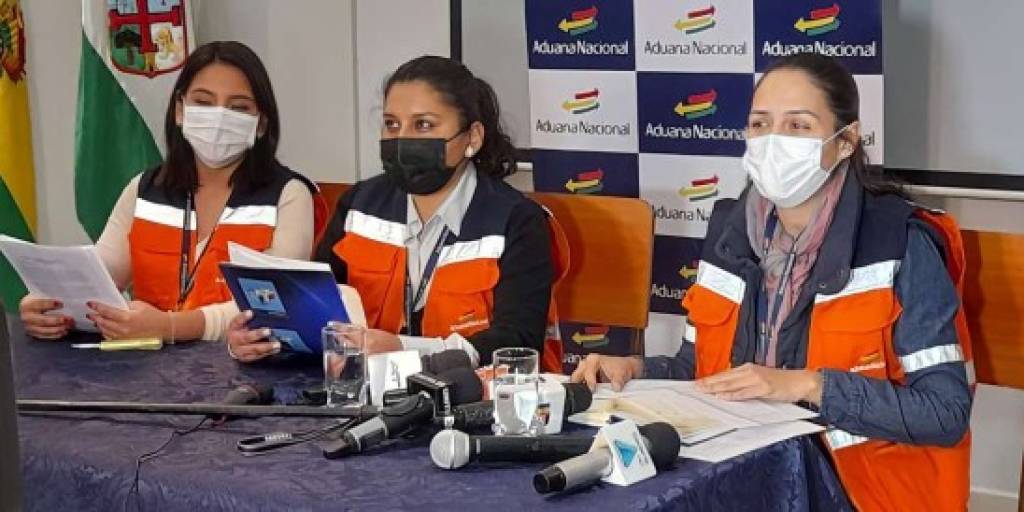 Representantes de Aduana Nacional brindaron una conferencia de prensa