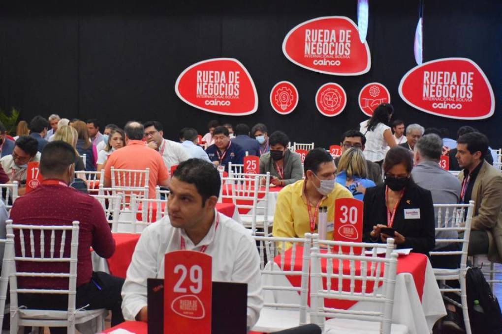 Expocruz 2022: Rueda bate récord en su primer día y logra $us 52.2 millones en intenciones de negocio