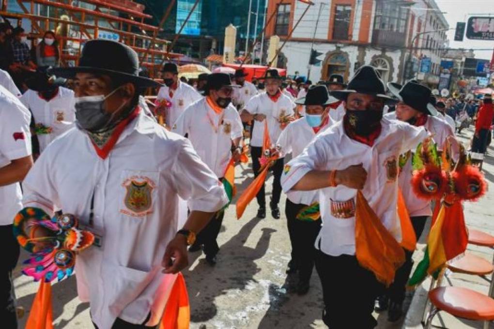 Oruro prohíbe expendio y consumo de bebidas alcohólicas en la entrada del Carnaval