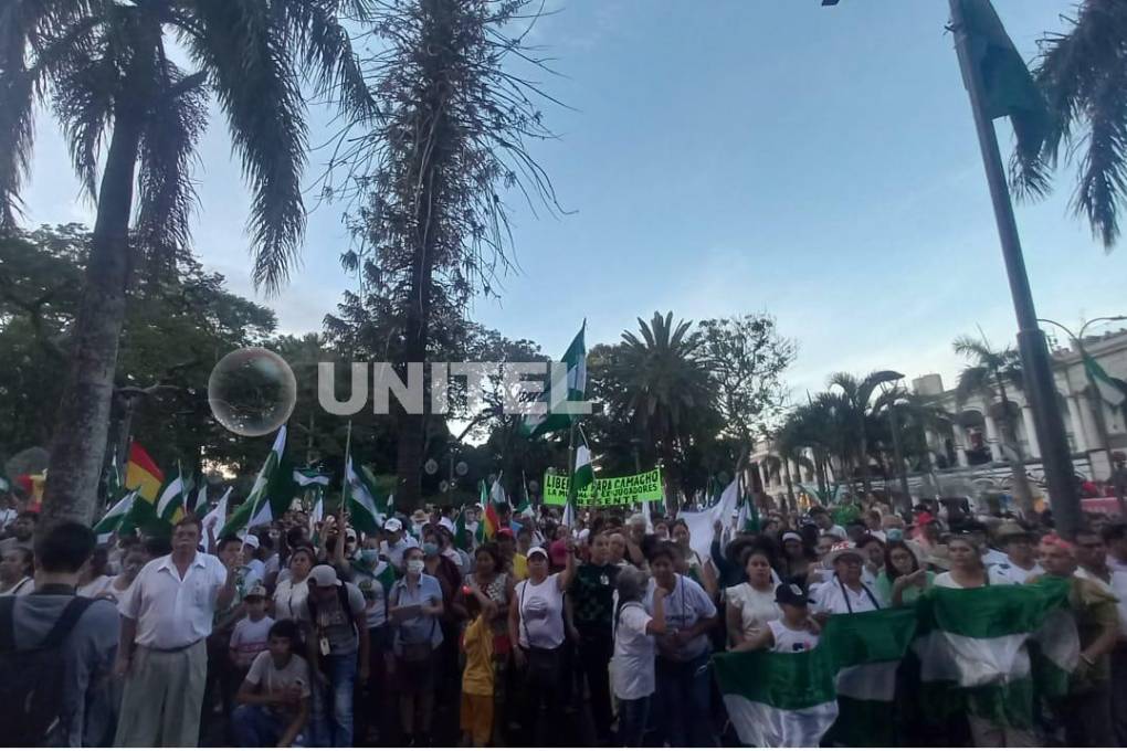 La marcha concluyó en la Plaza 24 de Septiembre