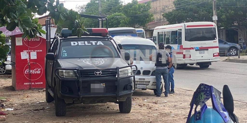 Hay personal policial con armas largas en el ingreso de la Felcc Santa Cruz