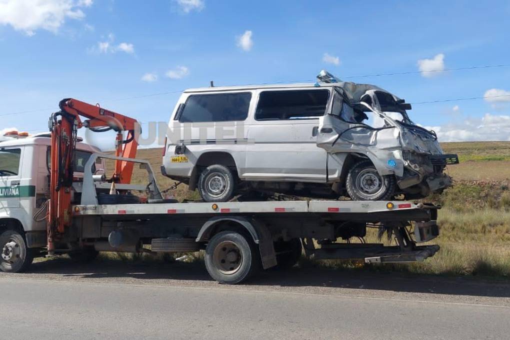 La Paz Choque De Dos Minibuses En La Carretera A Desaguadero Deja Cinco Heridos 1218