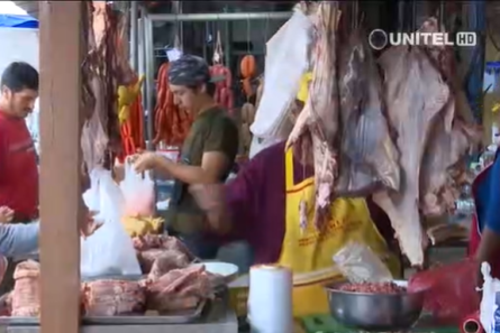 Hay venta de carne de res en algunos barrios de la capital cruceña