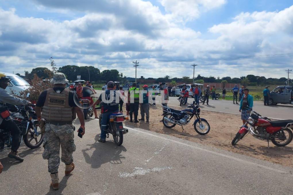 Los mototaxistas son algunos de los sectores que bloquean