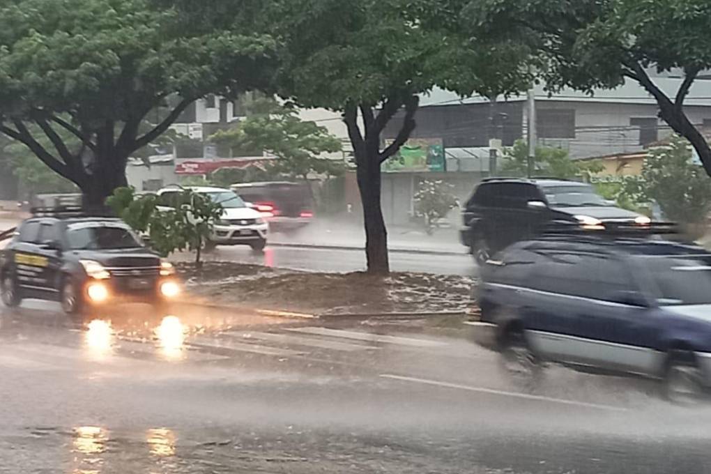 La lluvia sorprendi a los cruce os C mo estar el clima hasta