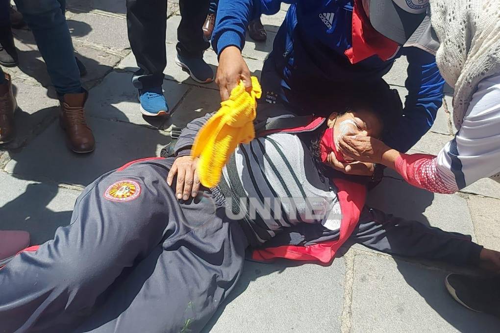 Una de las mujeres que resultó afectada en la movilización. 