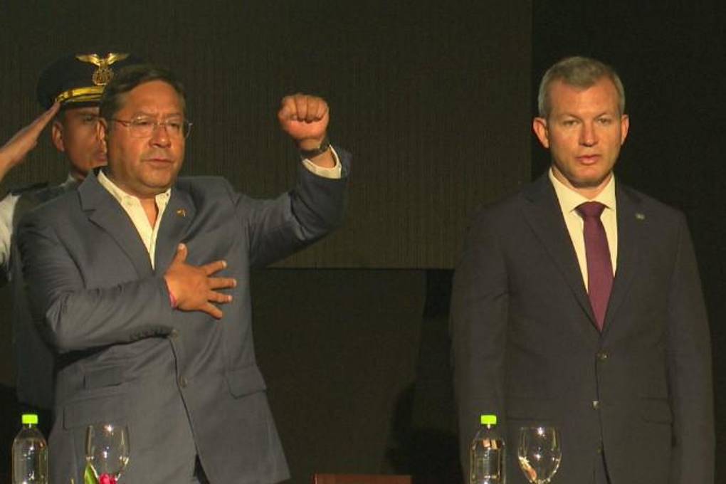 Luis Arce junto al gerente de Fexpocruz, Raúl Strauss