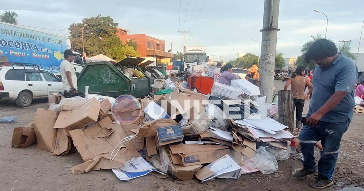 Santa Cruz: La basura abunda en las calles del mercado Los Bosques ...