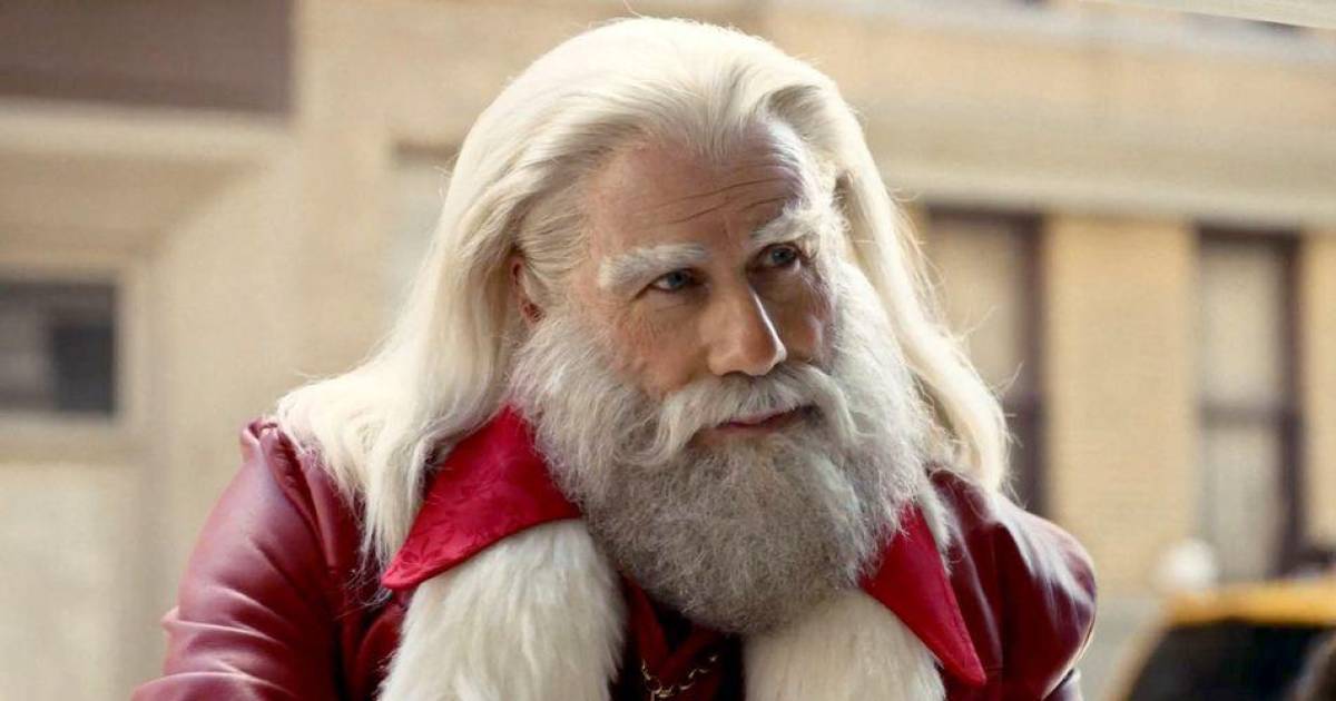 Video John Travolta se convierte en el Papá Noel con más ritmo de la