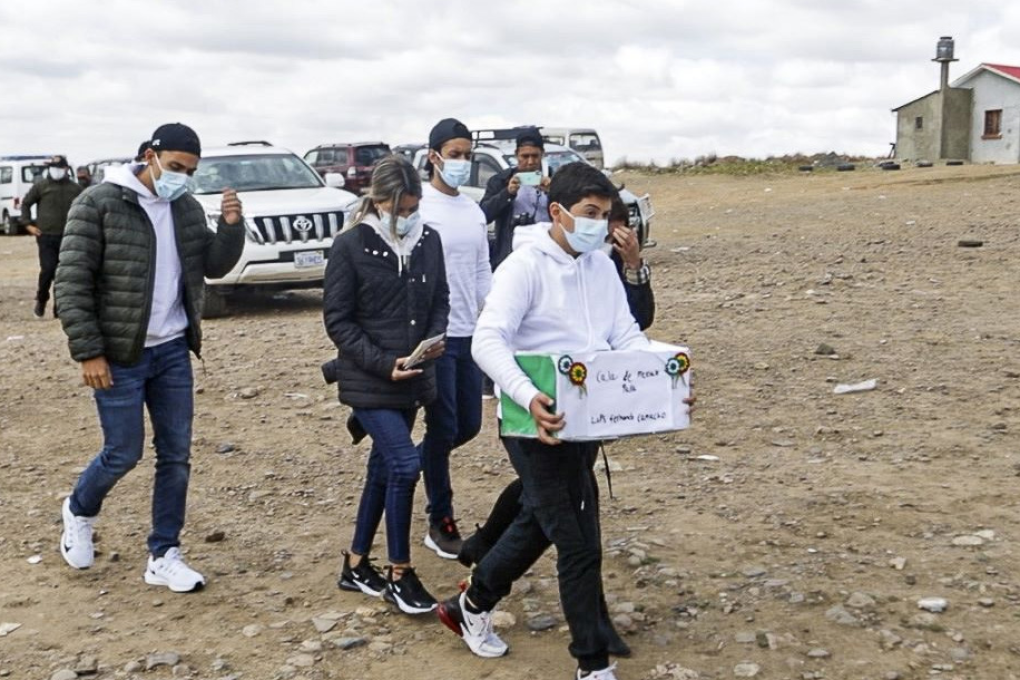 Los hijos del gobernador, en una de sus visitas al penal