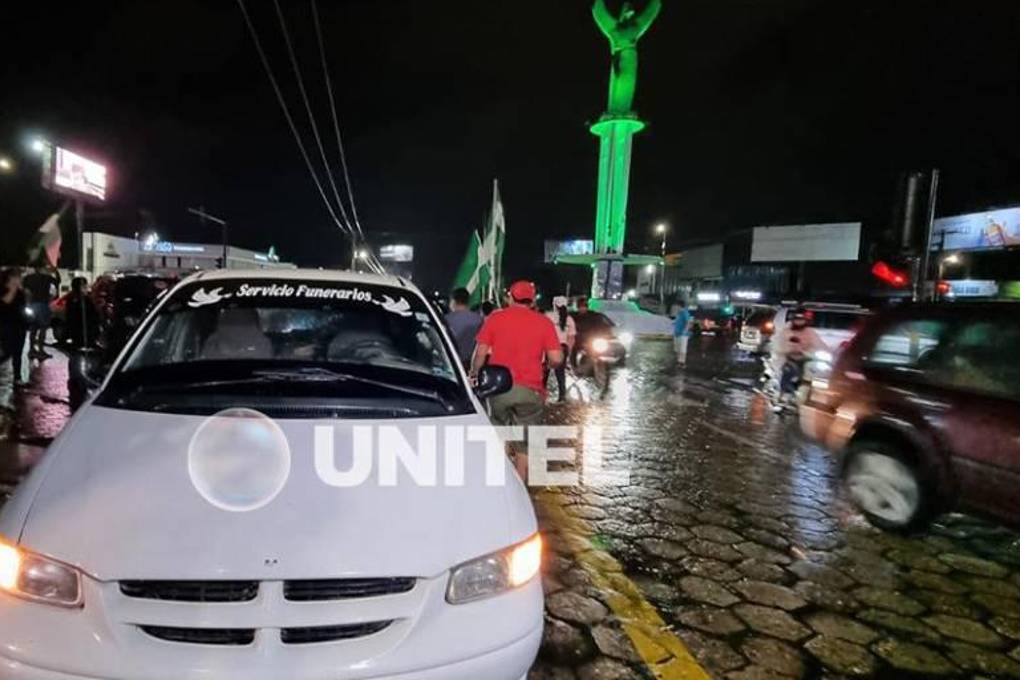 El féretro llegó la noche del viernes a la zona del Cristo