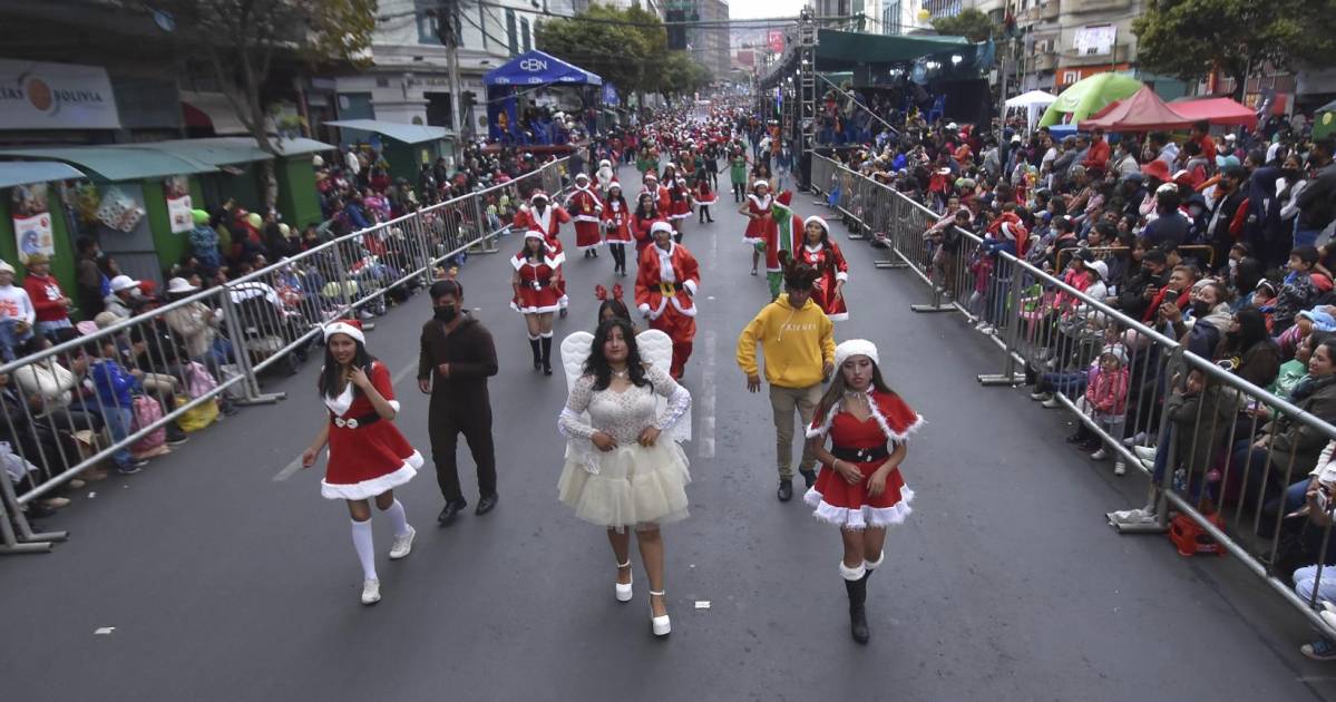 El desfile navideño vuelve a La Paz con un mensaje de paz luego de tres