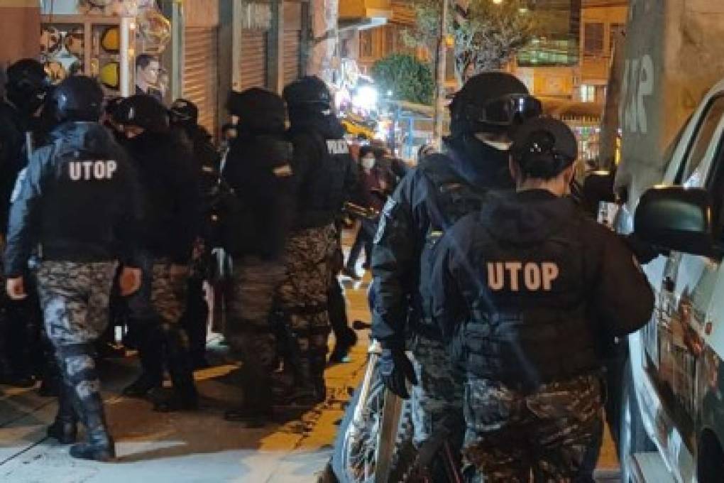 La Paz: Comerciantes de la Eloy Salmón capturan a cinco personas acusados de robo y destrozos