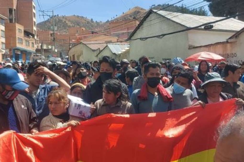 La Paz: Cocaleros conforman Comité de Autodefensa y advierten más movilizaciones