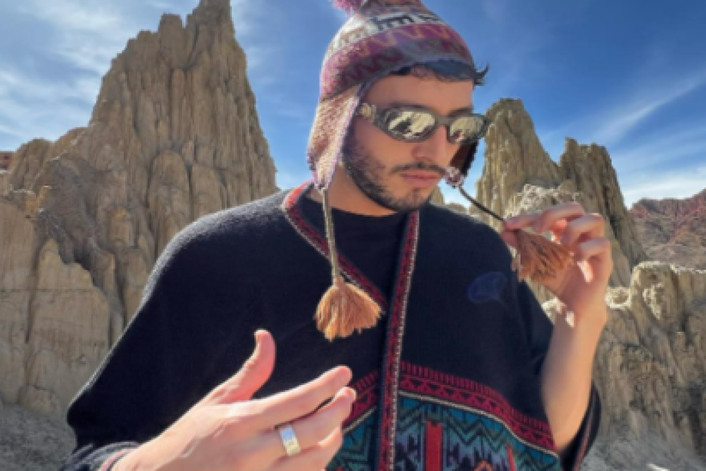 ¡Yatra está en La Paz!: Luciendo un chullo y un poncho se tomó fotos en el Valle de la Luna