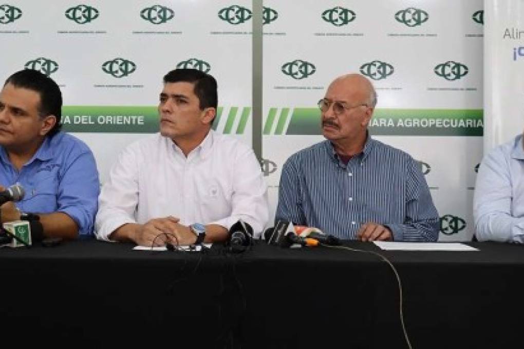 Pecuarios piden al Gobierno una solución a la escasez e incremento de insumos para producción