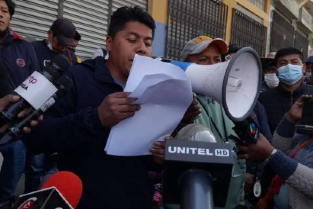 Adepcoca pide renuncia de ministro Gonzáles y el cierre definitivo de mercado paralelo