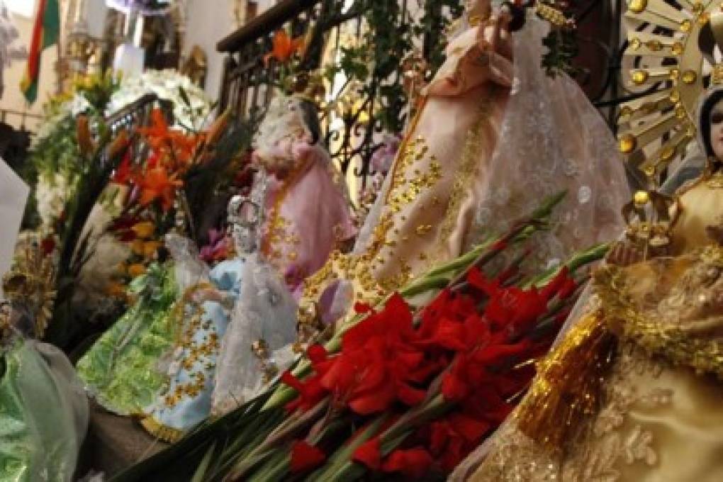 Advocaciones marianas y entrada autóctona dan inicio a la festividad de Urkupiña