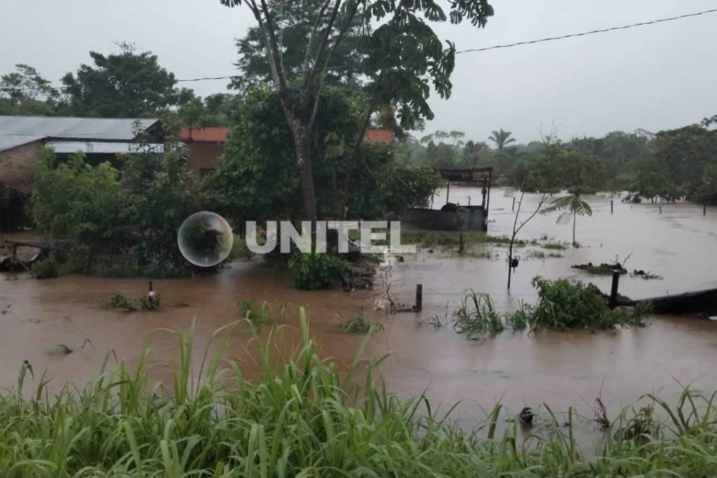 Casas inundadas se evidencian en Yapacaní