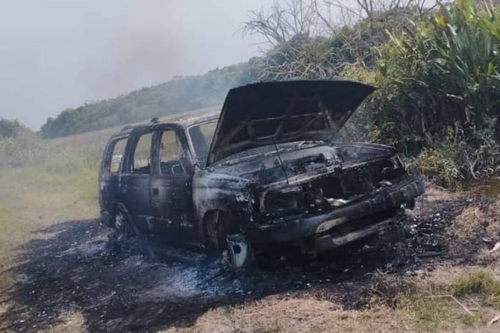 Comunarios quemaron el vehículo en el que escapaban los antisociales
