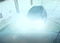 Una cámara de seguridad grabó los instantes previos al impacto.