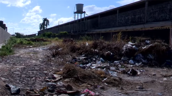Cazador Urbano: Callejón se vuelve un microbasural en la Virgen de Cotoca