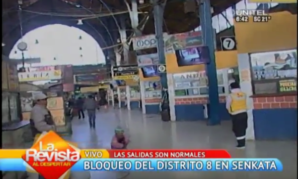 Terminal: Salidas de buses son irregulares por bloqueos en El Alto