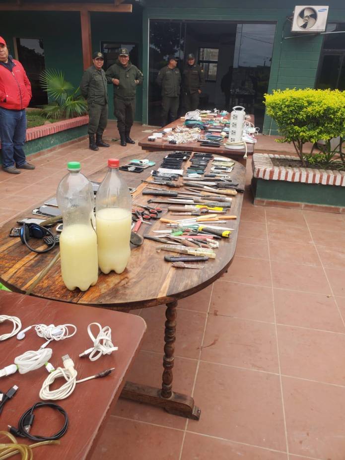 Parte de los objetos secuestrados a los reclusos de Palmasola